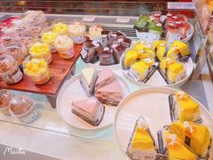 -胖东来生活广场(健康路店)