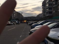 -爱革·奢品·鞋包·衣物·家居(金桥国际商业广场店)