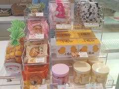 -好利来(万卉路店)