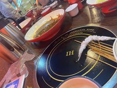 -虾弄弄海派小龙虾·牛羊蝎子火锅