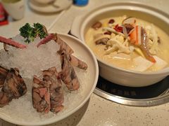 -三人行骨头王火锅(长寿店)