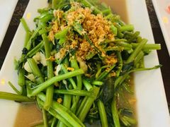 -Dang restaurant (patong phuket)