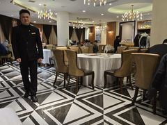 -老人和饭店(淮海中路店)
