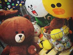 -LINE FRIENDS Garosu-gil Flagship Store