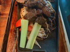 铁锄牛排-穹六人间 people 6(岳阳路店)