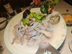 -爱你您·自家鱼塘·活水喷泉鱼火锅(八里店)