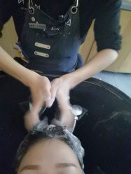 -罗亚帝造型·烫发染发