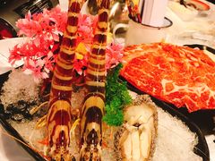 -鲜入围煮花胶鸡海鲜火锅