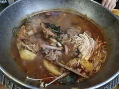 -喇喇排骨火锅·传统韩式脊骨汤(望京西园总店)