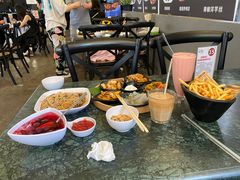 自助取餐区-啰啰冰屋(景洪总店)