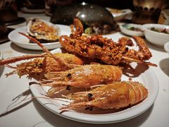 -雍容荟活帝王蟹活龙虾自助(苏宁旗舰店)