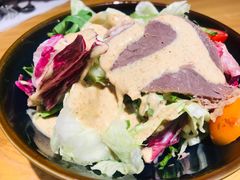咸牛肉蔬菜沙拉-斗牛士牛排(南京东路店)