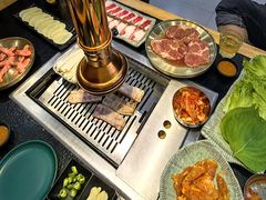 -臻牛烤肉