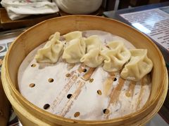 月牙蒸饺-双燕楼·手工馄饨·汤面小吃(世纪汇店)