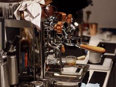 -Double cafe