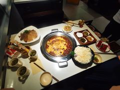 -老房老舍重庆火锅(假日城市店)