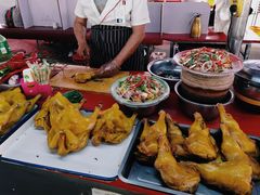 -乌恰市场(彩虹商场店)