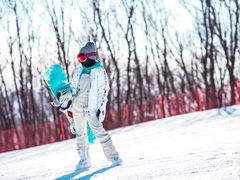 -中旅松花湖滑雪场