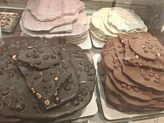 -VENCHI 闻绮(上海佛罗伦萨小镇店)