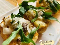 -必胜客(证大大拇指店)