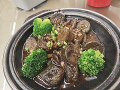 菌香酱焖黑豆腐-郑猛记石岐鸽主题餐厅(长江店)