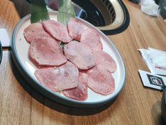 上等牛舌-炼火烤肉店