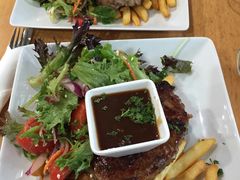 -12 Rocks Beach Bar Cafe