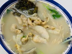 -明呈黄鱼面馆(斜土路店)