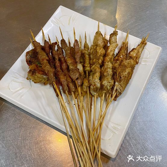 龙圣居(世昌里小区店)