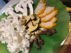-钢管厂五区小郡肝串串香火锅(梅川路店)