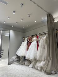-Renee芮亦婚纱