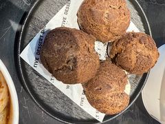 -W COLLECTIVE  DESSERT SHOP