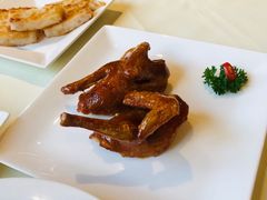 玻璃脆皮妙玲乳鸽-利苑酒家(金宝店)