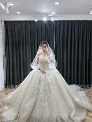 -予白婚纱礼服馆