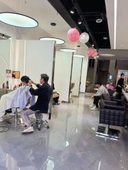 -Z.X HAIR SALON张新美业