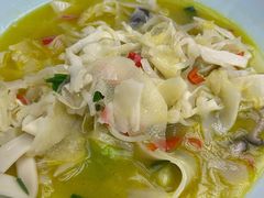 -阿瓦山寨·湘菜现炒·剁椒鱼头王(咸阳总店)