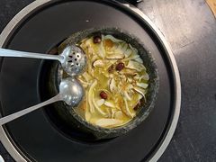 -南渝食府.墨脱石锅松茸鸡