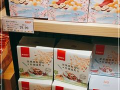 -良品铺子(白云新世界店)