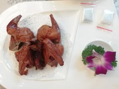 秘制红烧乳鸽-香云轩·顺德菜(香云纱园林酒店店)