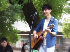 -八度音乐吉他教室(汉广店)