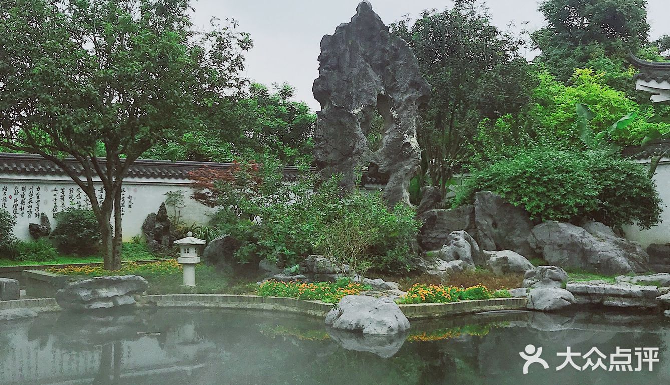 周末放假肯定要去逛公园呀