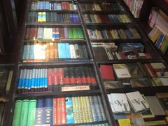 -钟书阁(松江泰晤士小镇店)