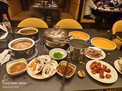 -钱小奴海鲜自助黑金店(杭州滨江龙湖店)