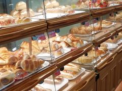 面包甜点陈列柜-新侨三宝乐面包店(崇文门店)