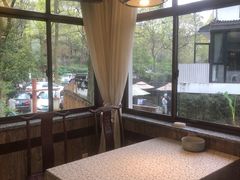 靠窗位-一江春水·杭帮臻宴(三台山店)