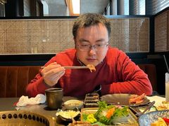 -铭牛烧肉·和牛海鲜自助(高新月牙湖店)