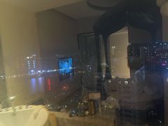 -Ting无边际江景酒店(重庆解放碑云端之眼店)