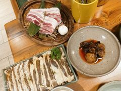 -草家酱蟹炭火烤肉店(珲春南路一店)