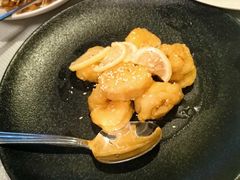 芝麻西拧汁虾球-镛记酒家