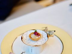 鲜果拌双美点-东海朗廷酒店-唐阁T’ANG COURT 中餐厅